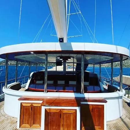 Botel Bluemarmarisgulettour *